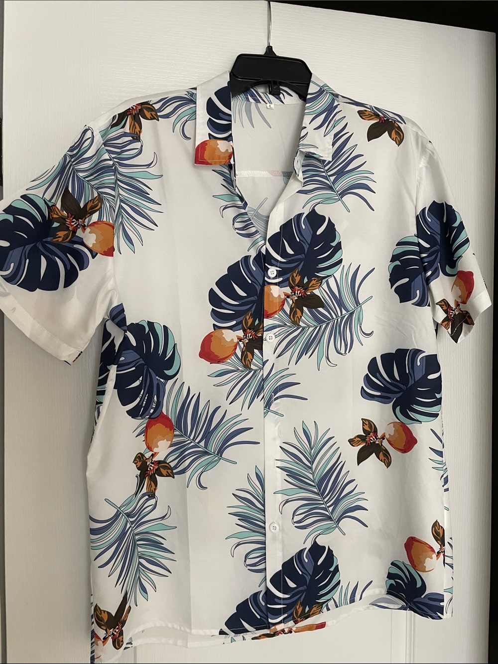 NWOT SHEIN Men’s White Short-Sleeve Tropical Print Button-Down Shirt size L